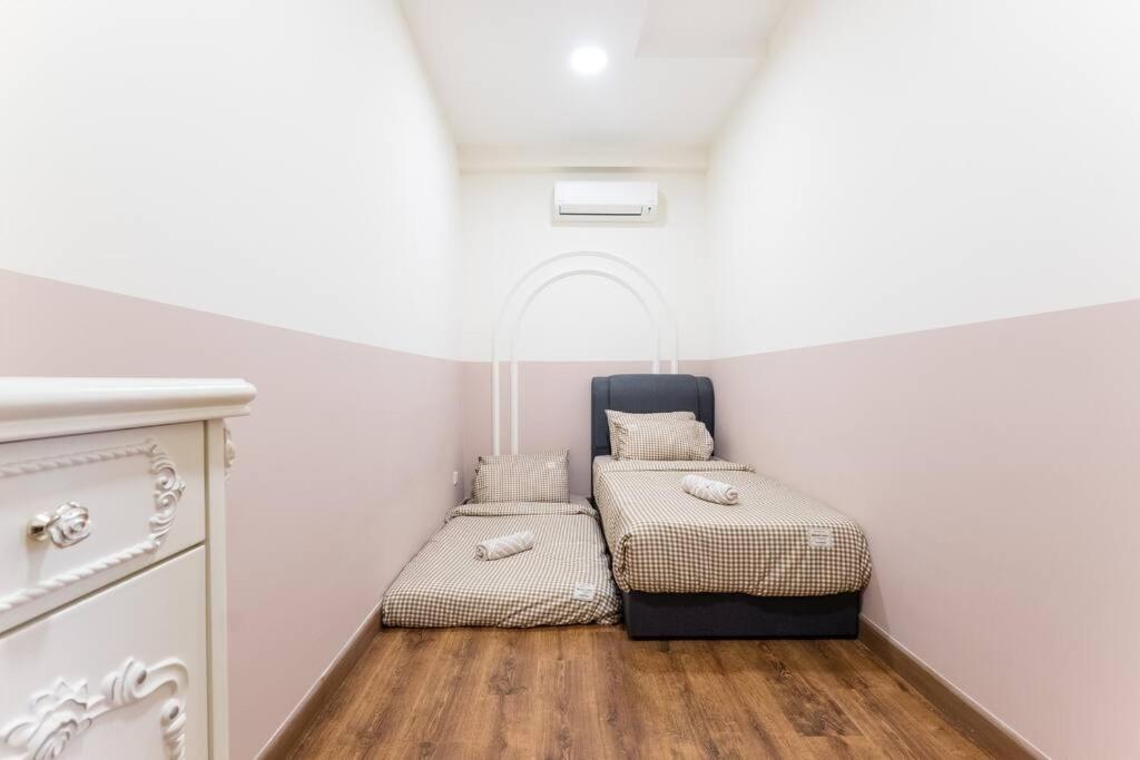 Arte Mont Kiara Duplex 4 Pax Jacuzzi Apartment Kuala Lumpur Ngoại thất bức ảnh